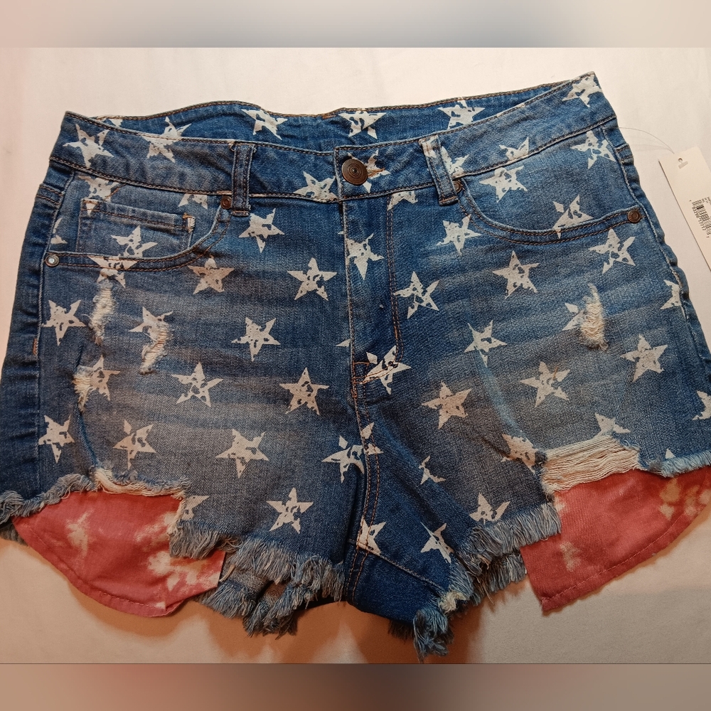 NWT No Boundaries USA Red white blue stars cutoff Jean shorts distressed 13